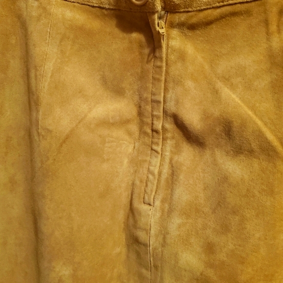 Leather Newport News Camel Fringe Suede Skirt - Picture 6 of 10